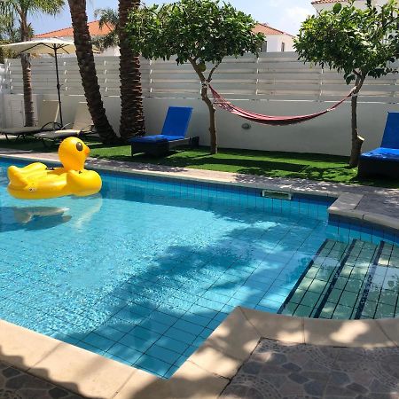 Villa Andy-350 M From The Beach Larnaca Buitenkant foto
