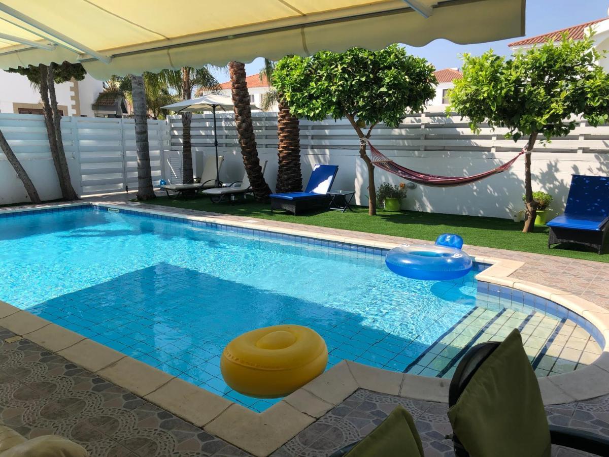 Villa Andy-350 M From The Beach Larnaca Buitenkant foto