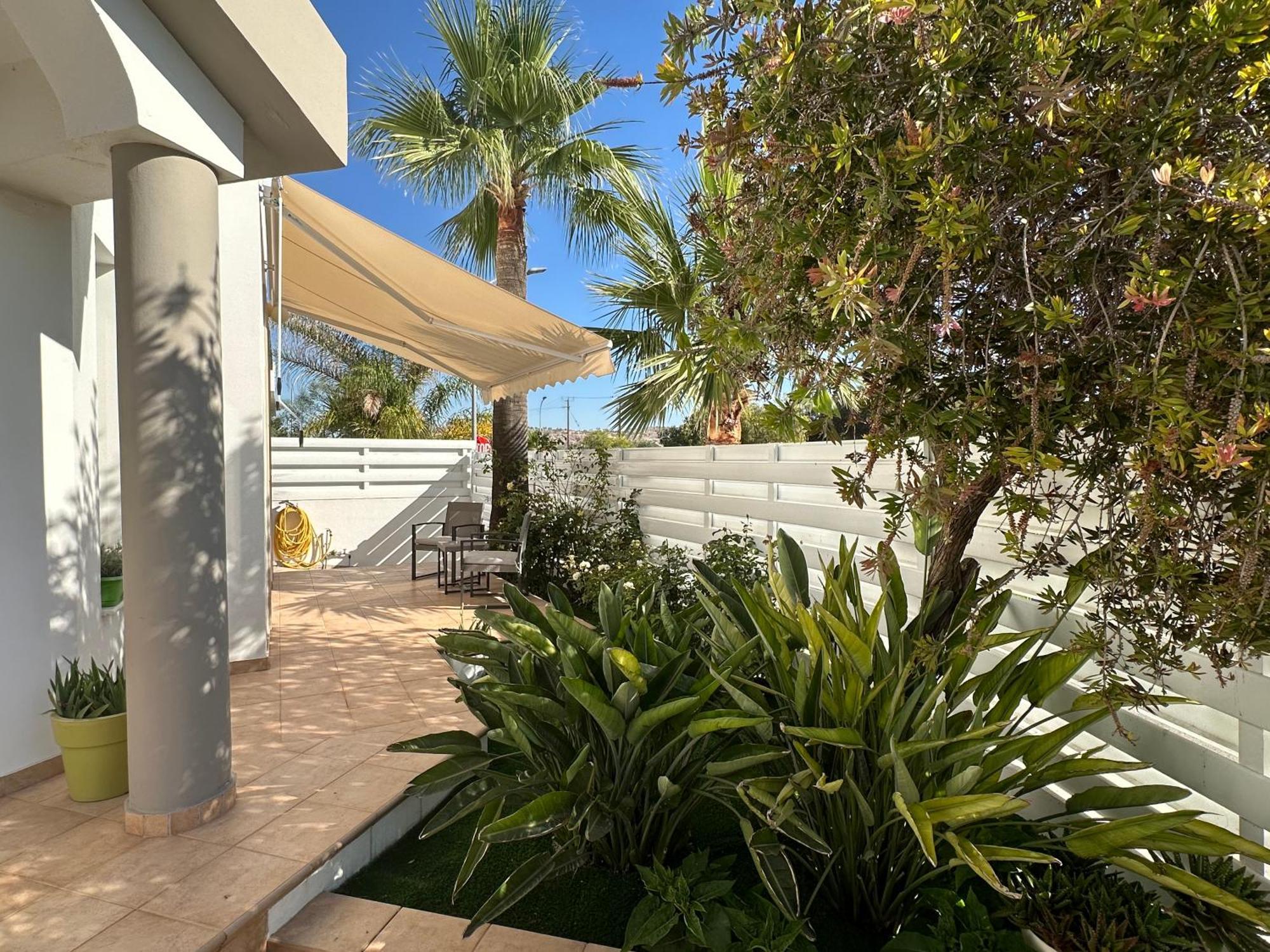 Villa Andy-350 M From The Beach Larnaca Buitenkant foto