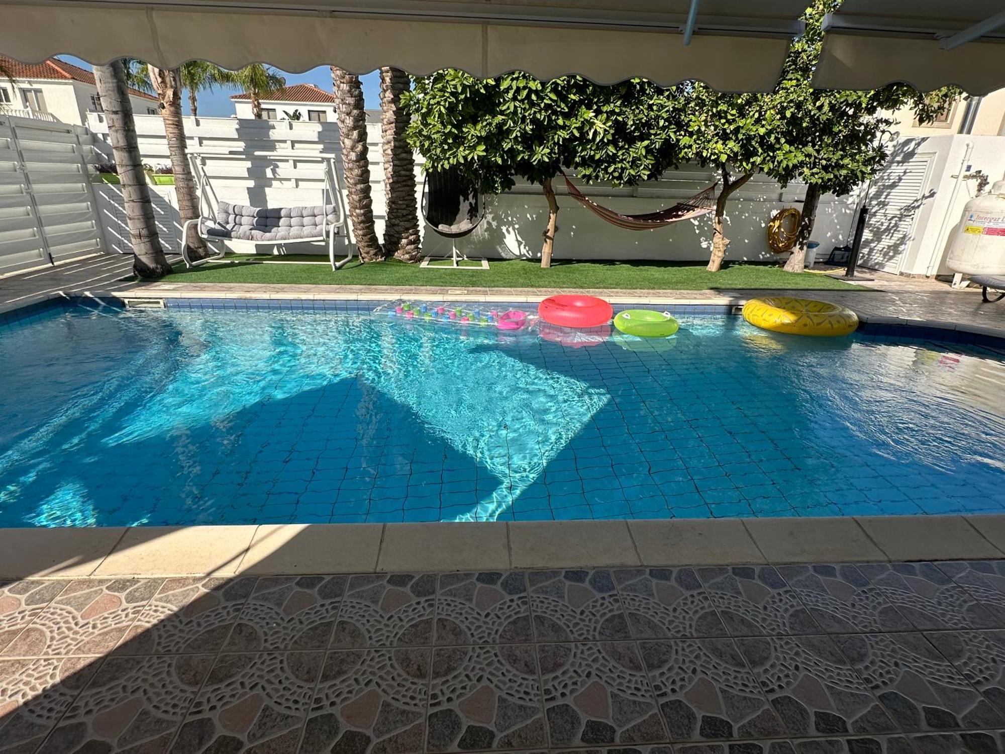 Villa Andy-350 M From The Beach Larnaca Buitenkant foto