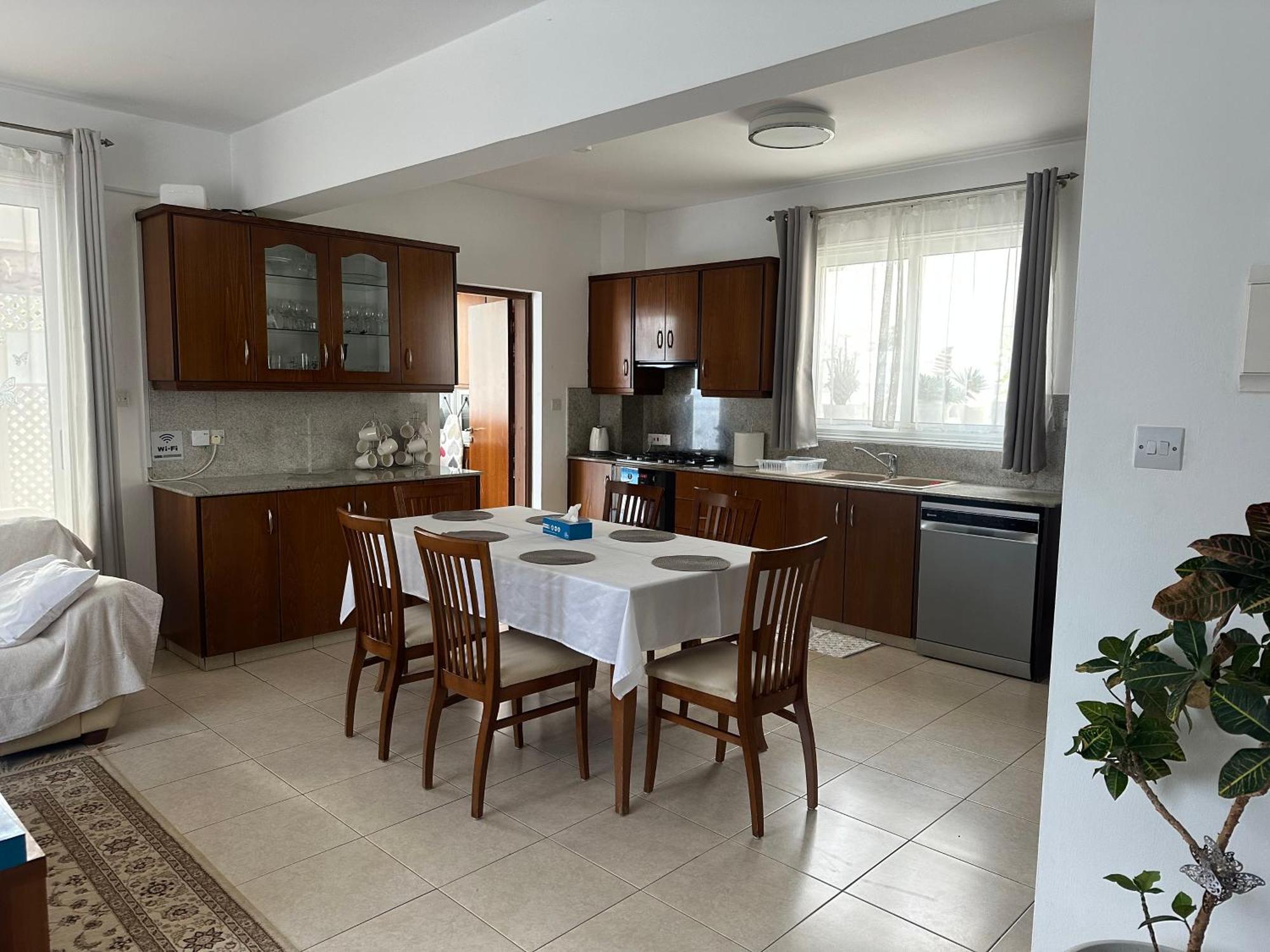 Villa Andy-350 M From The Beach Larnaca Buitenkant foto