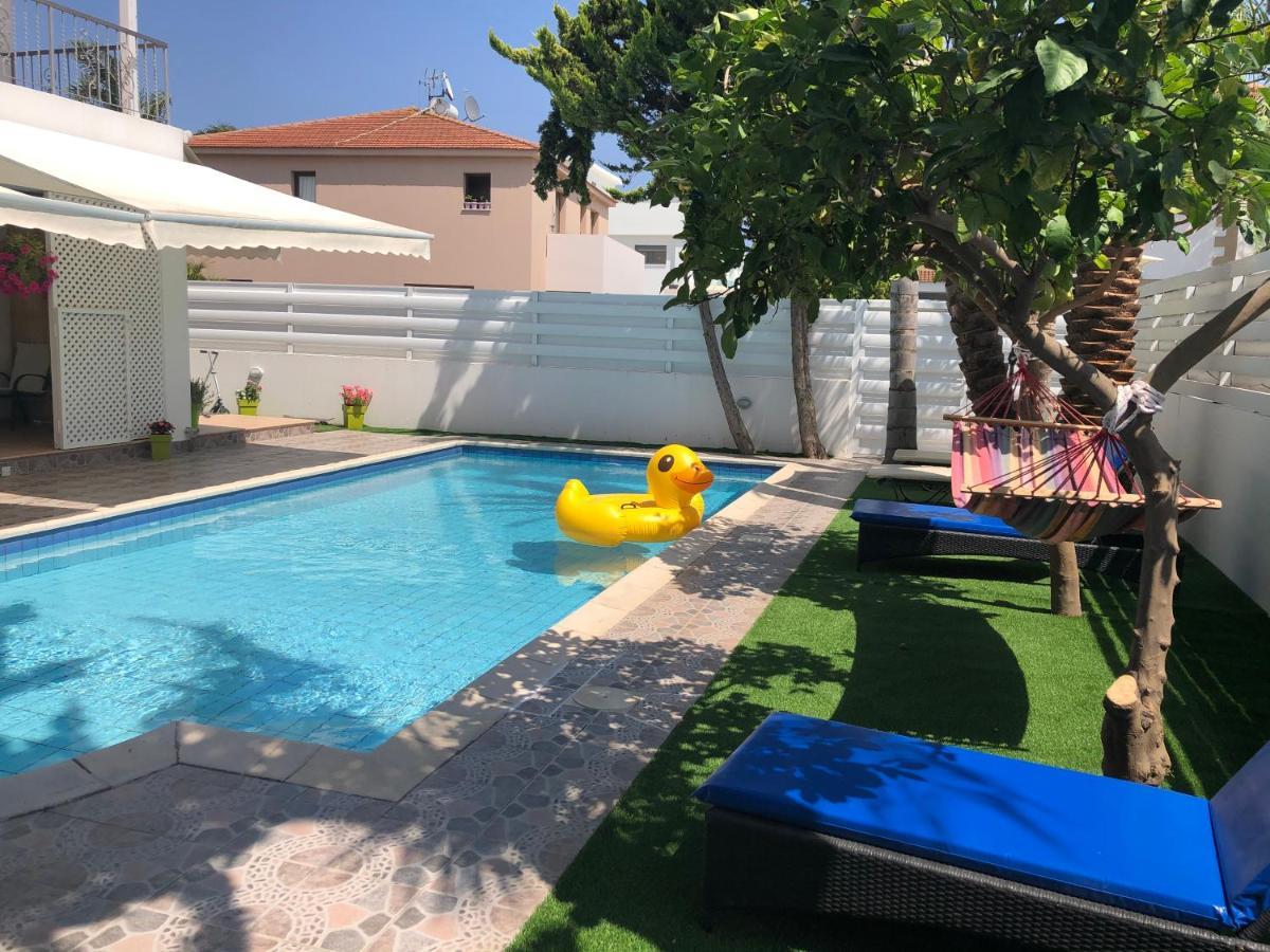 Villa Andy-350 M From The Beach Larnaca Buitenkant foto
